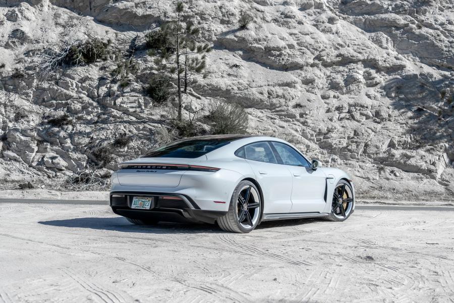  Porsche Taycan Turbo S 2019 года  (NA) (фото 30 из 40)